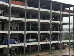 Gul Way (D22), Warehouse #519322271